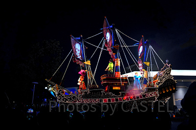 エレクトリカルパレードの海賊船