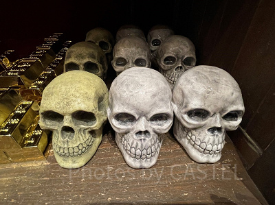 パイレーツ・オブ・カリビアングッズ：ガイコツの貯金箱