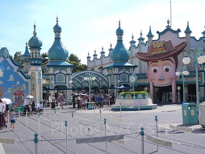 トイストーリーマニアの待ち列 2022年8月1日8時45分ごろの様子