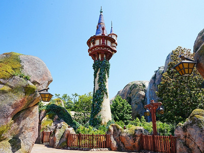 ファンタジースプリングスにあるラプンツェルの塔