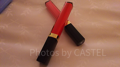 仮装のドレスに負けないしっかりメイクには赤い口紅