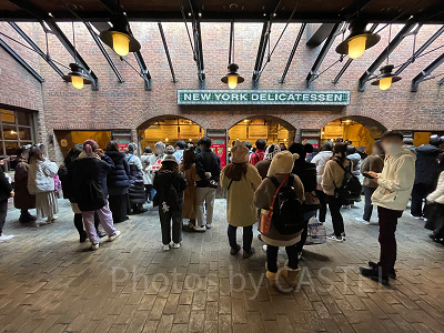 レストランの混雑状況:12:00ごろのニューヨーク・デリ