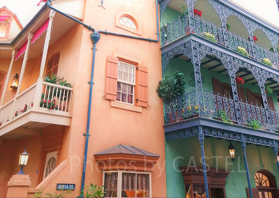 ニューオーリンズの街並みを再現したロイヤルストリート