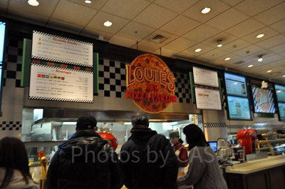 USJのルイズN.Y.ピザパーラー店内