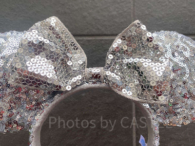 人気♬カチューシャ シルバー ディズニーカチューシャ】シルバーカラーのスパンコールカチューシャを