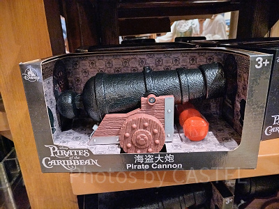 上海ディズニーカリブの海賊グッズ：大砲のおもちゃ