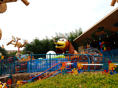 上海ディズニー：スリンキー・ドッグ・スピン