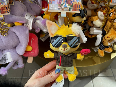 上海ディズニーズートピアグッズ：フィニックのぬいぐるみキーチェーン