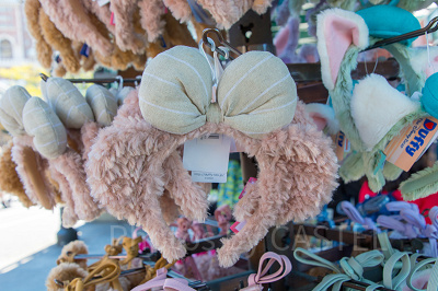 ちょっぴりピンク色のフワモコカチューシャ♡