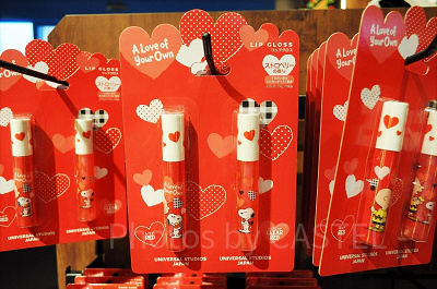 スヌーピー「A Love of Your Own」リップグロス（ストロベリーの香り）