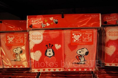 2020】USJのスヌーピーバレンタイングッズ45選！ハートモチーフの雑貨
