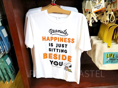 スヌーピーとウッドストックのTシャツ