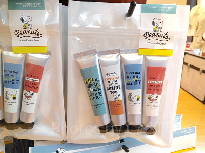 スヌーピーのハンドクリームセット4本入り