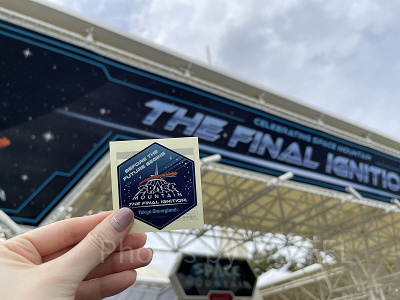 スペースマウンテンのシール