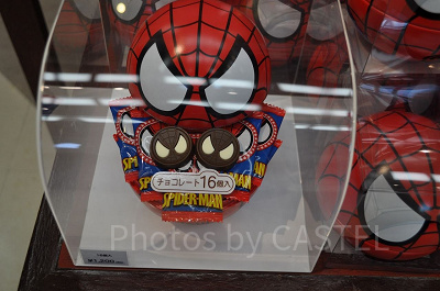 スパイダーマンの缶入りチョコレート