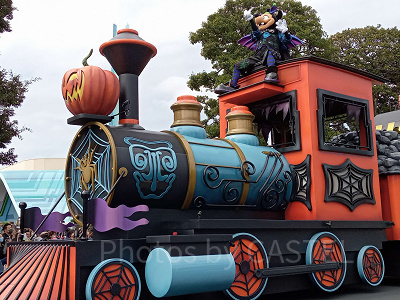 スプーキー“Boo!”パレード