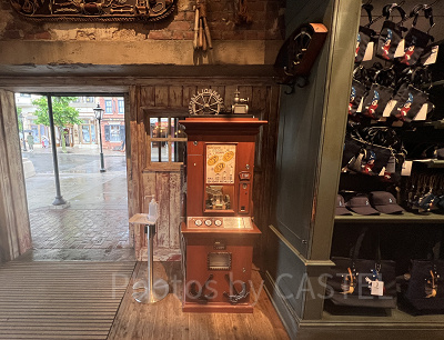 スチームボート・ミッキーズのスーベニアメダルの機械