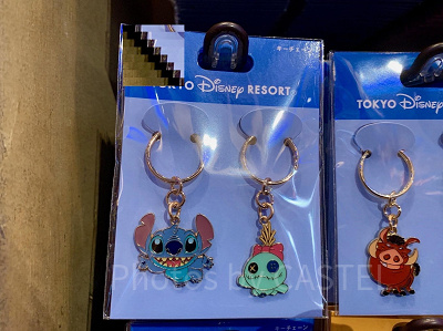 スティッチ＆スクランプのキーチェーン