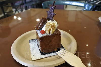 シュトーレン仕立てのキューブケーキ