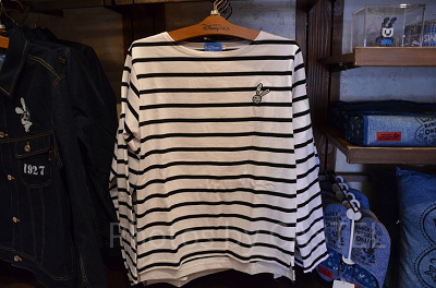 ボーダー×デニムでオズワルドカップルコーデ