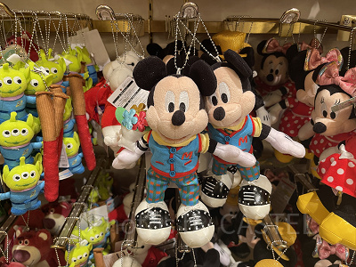 2025】ディズニーぬいぐるみバッジまとめ！ランド・シー限定ぬいばまとめ！