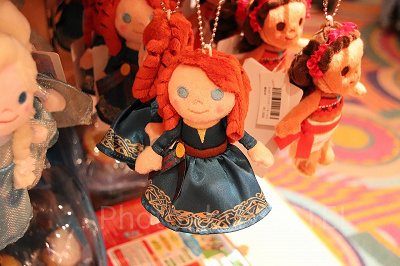 ぬいぐるみバッジ、1300円です。