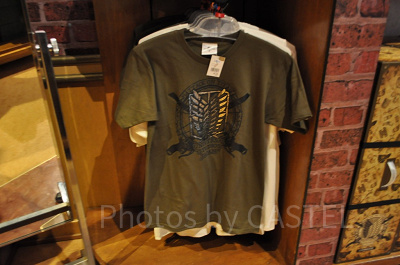 調査兵団エンブレムTシャツ(オリーブ)