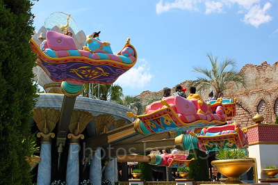 空飛ぶ絨毯に乗って空中散歩