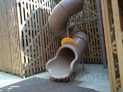 「天の巻」の滑り台