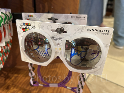 テレサのストラップ付きサングラス
