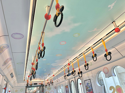 天井には青空が！（カラフルハピネスライナー）