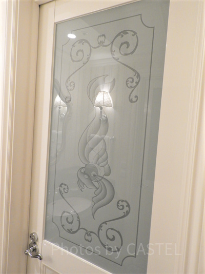 浴室へ続くトビラ