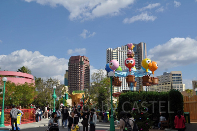 多くのゲストで賑わうセサミストリートエリア