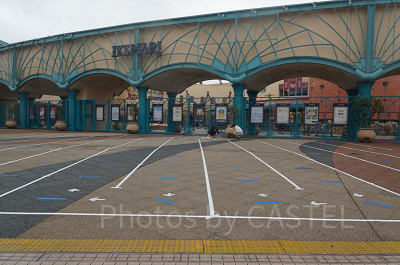 イクスピアリでも検温、消毒、ソーシャルディスタンスを徹底