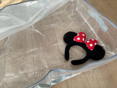 スリーコインズフタ付きクリアワイドボックス