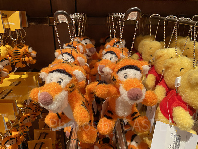 2024】ディズニーぬいぐるみバッジ78選！ランド・シー限定ぬいば