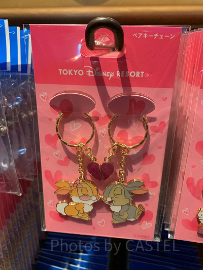 とんすけとミスバニーのキーチェーン