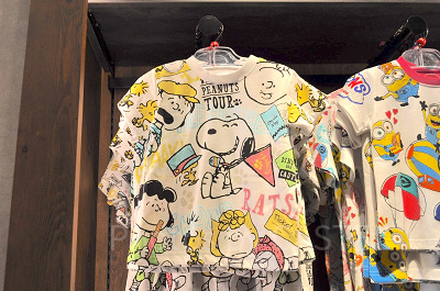 総柄Tシャツ(キッズ)/WHAT A FUN PEANUTS TOUR