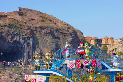 トータリー・ミニーマウス：期間限定ハーバーグリーティング「トロピカル・スプラッシュ」