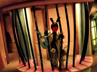 トレンチコート×カチューシャのトゥーンタウンコーデ