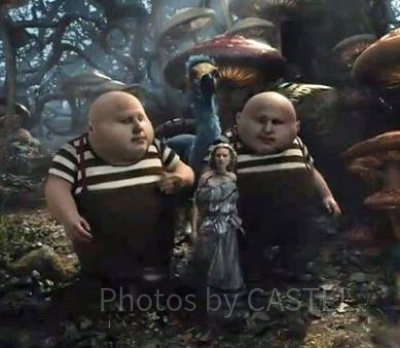 トウィードルディーとトウィードルダム