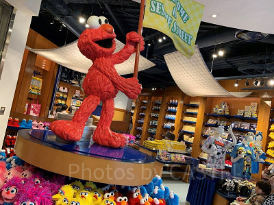 ユニバーサルシティウォーク大阪内にあるグッズショップ