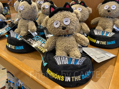 ユニバハロウィン2022グッズ：ぬいぐるみ（ティム台座付）