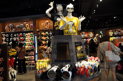 ユニバのカチューシャディスプレイ／ユニバーサルスタジオストア（ユニバーサルシティウォーク店）