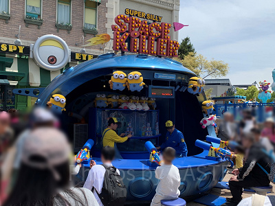 大きな目玉が動く…！？