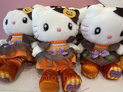 ユニバハロウィン2022グッズ:ハローキティぬいぐるみ