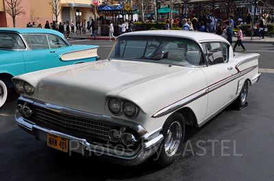 USJメルズドライブイン車／1958年型シボレー・インパラ