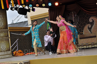 USJのワールド・ストリート・フェスティバル「セサミストリート・ボリウッド」