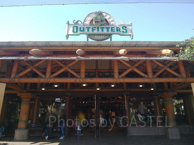  USJの恐竜グッズ専門ショップ：ジュラシック・アウトフィッターズ