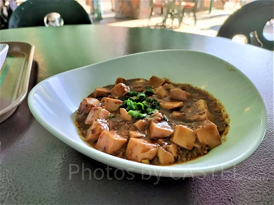 ヴォルケイニア・レストラン:マーボー豆腐